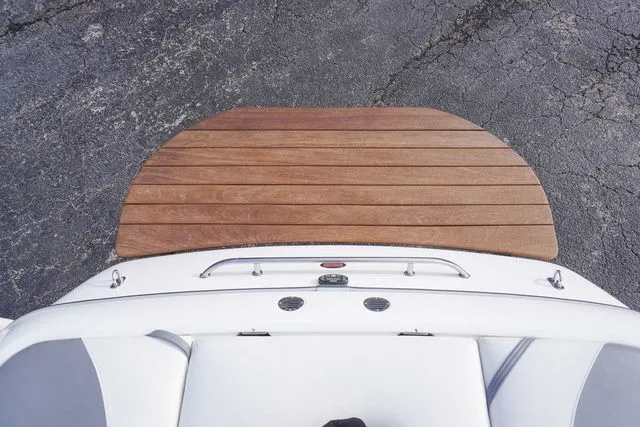 Slide: The Image of Tigé 22V 2005 - 4