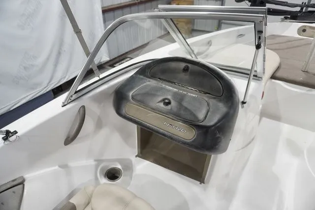 Slide: The Image of Nitro 288 Sport 2002 - 18