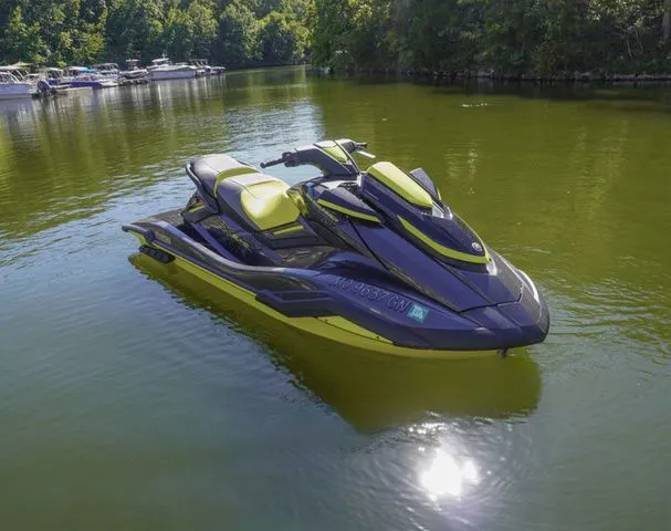 Slide: The Image of Yamaha FX SVHO-CARBON/LIME YELLOW 2021 - 3