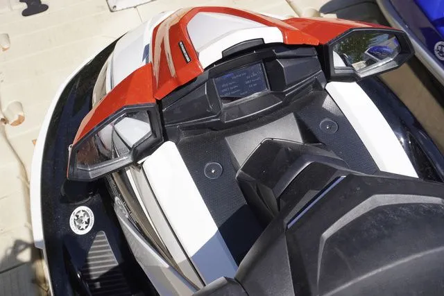 Slide: The Image of Yamaha VX Deluxe 2021 - 7