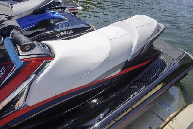 Slide: The Image of Yamaha VX 2016 - 8