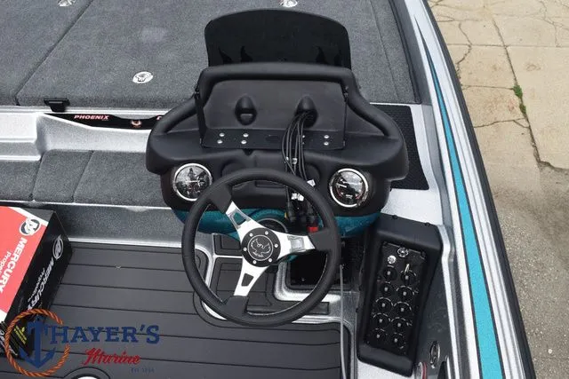 Slide: The Image of Phoenix Bass Boats 721 ZXL 2026 - 15