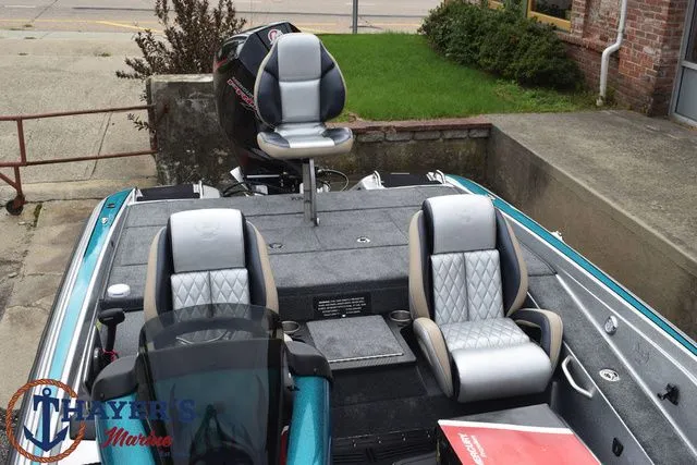 Slide: The Image of Phoenix Bass Boats 721 ZXL 2026 - 20