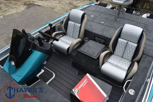 Slide: The Image of Phoenix Bass Boats 721 ZXL 2026 - 21