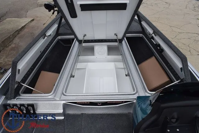 Slide: The Image of Phoenix Bass Boats 721 ZXL 2026 - 24