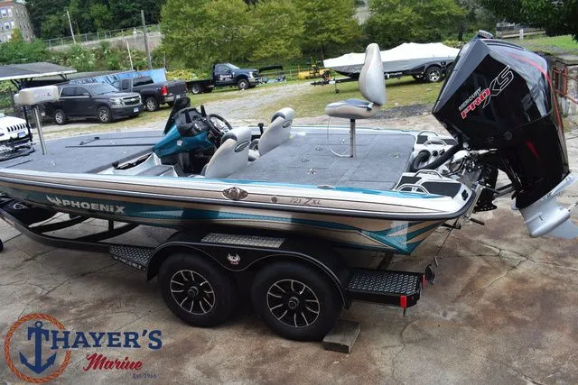 Slide: The Image of Phoenix Bass Boats 721 ZXL 2026 - 29