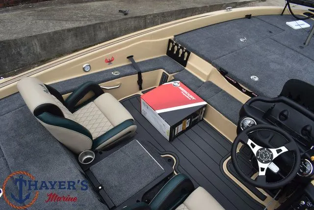 Slide: The Image of Phoenix Bass Boats 919 ZXL 2026 - 13