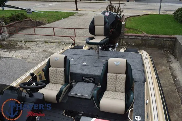 Slide: The Image of Phoenix Bass Boats 919 ZXL 2026 - 19