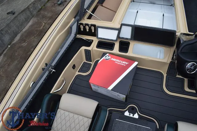 Slide: The Image of Phoenix Bass Boats 919 ZXL 2026 - 24