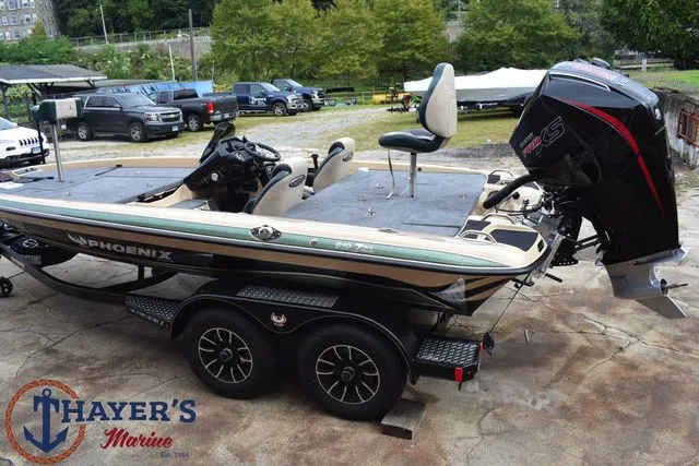 Slide: The Image of Phoenix Bass Boats 919 ZXL 2026 - 30