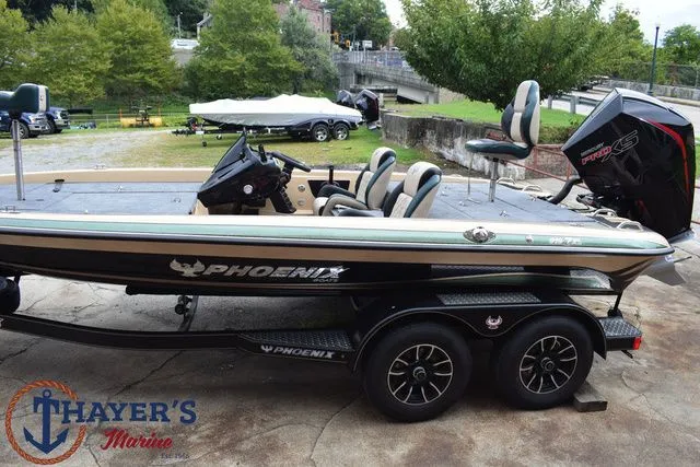 Slide: The Image of Phoenix Bass Boats 919 ZXL 2026 - 31