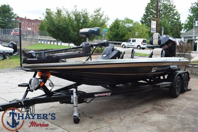 Slide: The Image of Phoenix Bass Boats 919 ZXL 2026 - 32