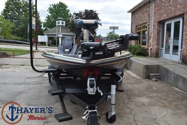 Slide: The Image of Phoenix Bass Boats 919 ZXL 2026 - 33