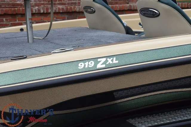 Slide: The Image of Phoenix Bass Boats 919 ZXL 2026 - 4
