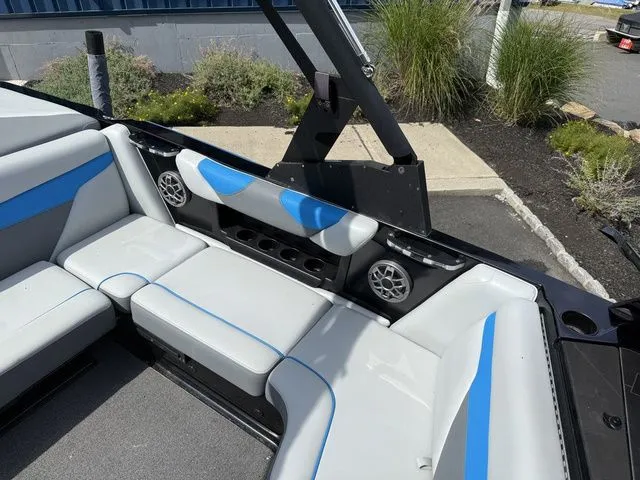 Slide: The Image of Axis Wake Research A20 2021 - 17