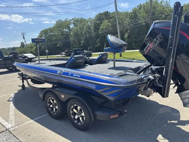 Slide: The Image of Phoenix Bass Boat 819 Pro 2023 - 17