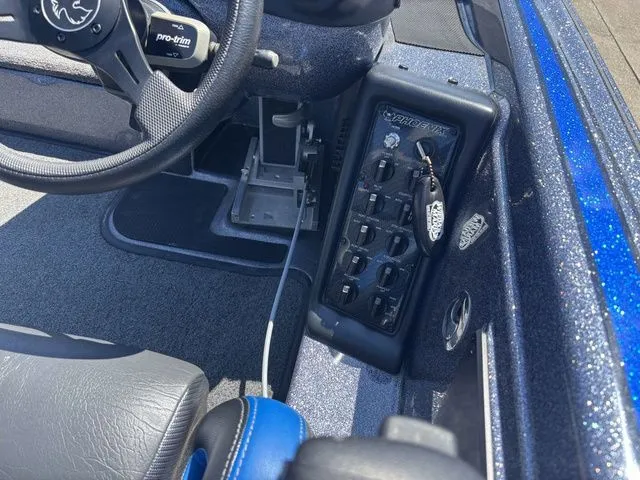 Slide: The Image of Phoenix Bass Boat 819 Pro 2023 - 8