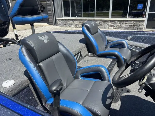 Slide: The Image of Phoenix Bass Boat 819 Pro 2023 - 9