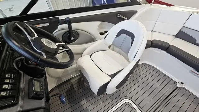 Slide: The Image of Monterey 224 FS 2020 - 10