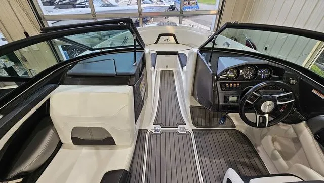 Slide: The Image of Monterey 224 FS 2020 - 13