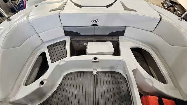 Slide: The Image of Monterey 224 FS 2020 - 21