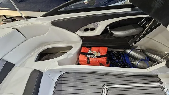 Slide: The Image of Monterey 224 FS 2020 - 20