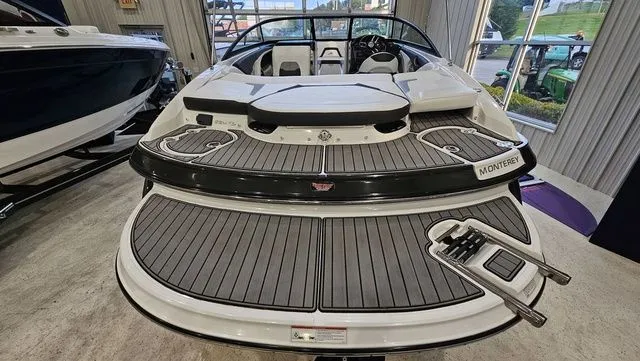 Slide: The Image of Monterey 224 FS 2020 - 5