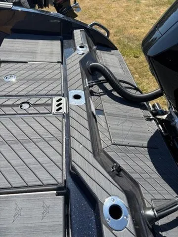 Slide: The Image of Vexus DVX 22s 2025 - 3