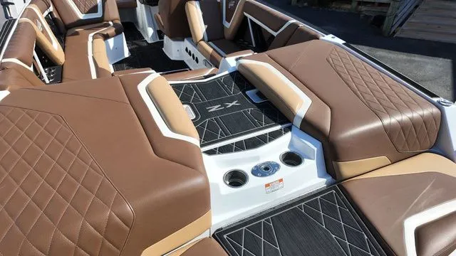 Slide: The Image of Tigé 25ZX 2020 - 15