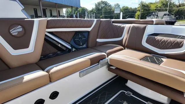 Slide: The Image of Tigé 25ZX 2020 - 20