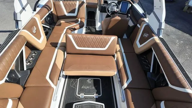 Slide: The Image of Tigé 25ZX 2020 - 25