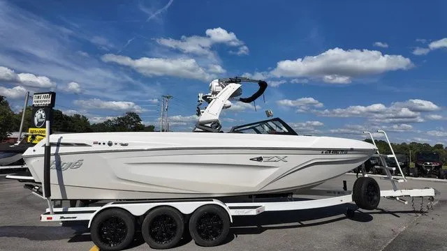 Slide: The Image of Tigé 25ZX 2020 - 6