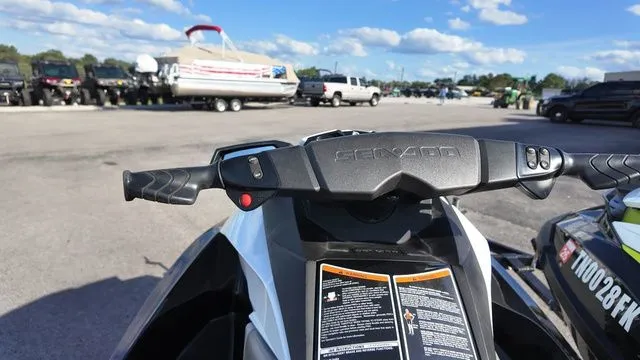 Slide: The Image of Sea-Doo GTI 2017 - 10