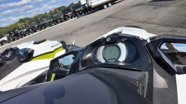 Slide: The Image of Sea-Doo GTI 2017 - 9