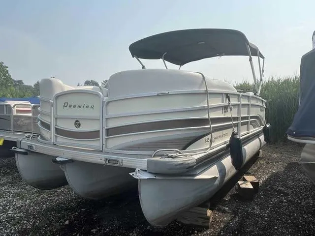 The Image of Premier 235 Grand Majestic LTD 2013 - 1