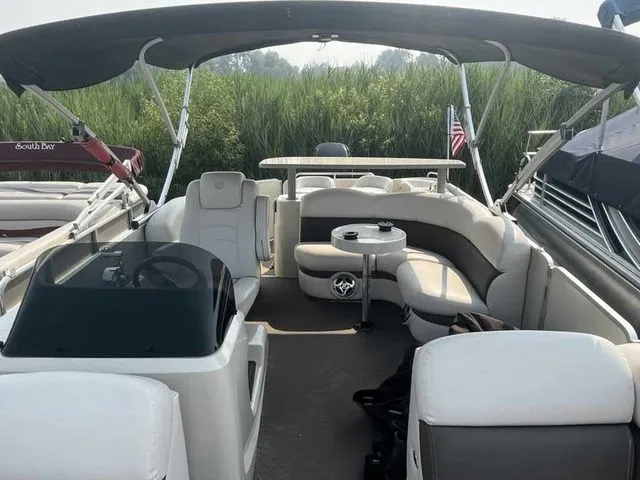 Slide: The Image of Premier 235 Grand Majestic LTD 2013 - 4