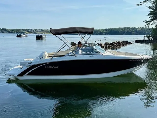 Slide: The Image of 2016 Cobalt R3 boat on calm lake with scenic background. - 4