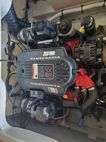 Slide: The Image of Four Winns F204 2008 - 13