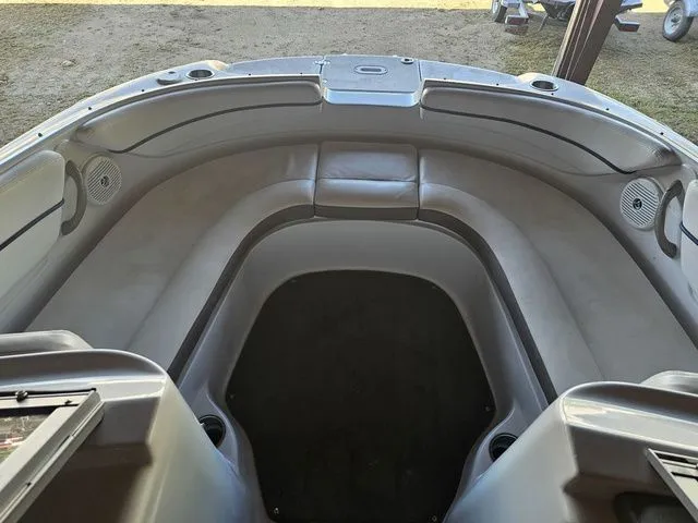 Slide: The Image of Four Winns F204 2008 - 5