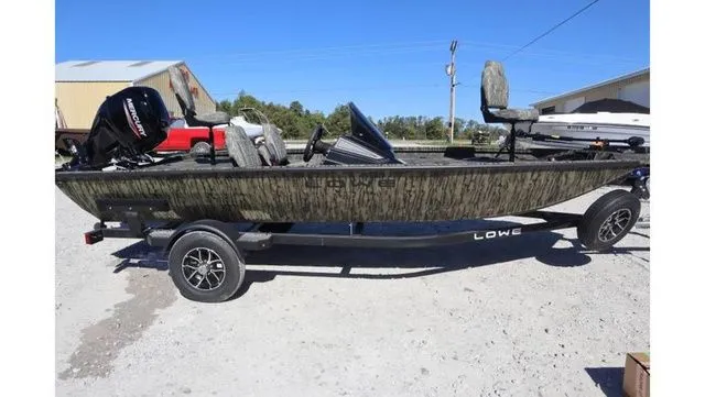 Slide: The Image of Lowe Stinger 175C 2026 - 1