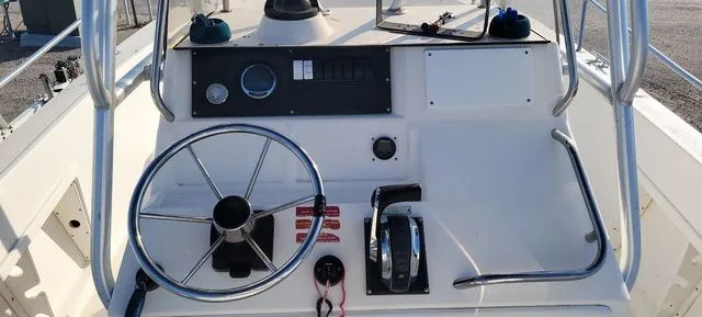 Slide: The Image of Sea Ray Laguna 23 1990 - 12