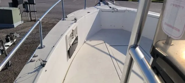 Slide: The Image of Sea Ray Laguna 23 1990 - 22