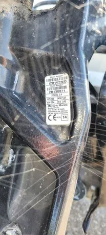 Slide: The Image of Sea Ray Laguna 23 1990 - 26