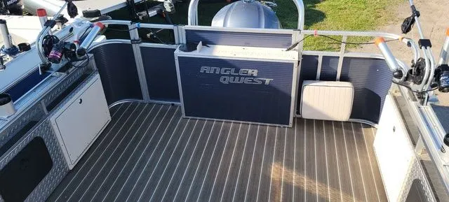 Slide: The Image of Apex Marine 824 Pro Troll Deluxe 2018 - 12