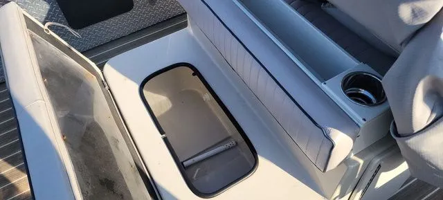 Slide: The Image of Apex Marine 824 Pro Troll Deluxe 2018 - 18