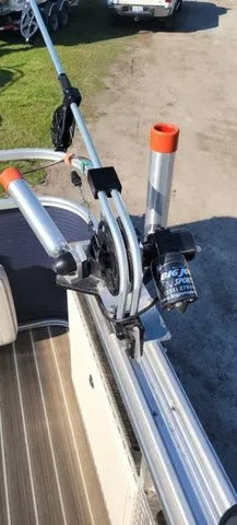 Slide: The Image of Apex Marine 824 Pro Troll Deluxe 2018 - 19