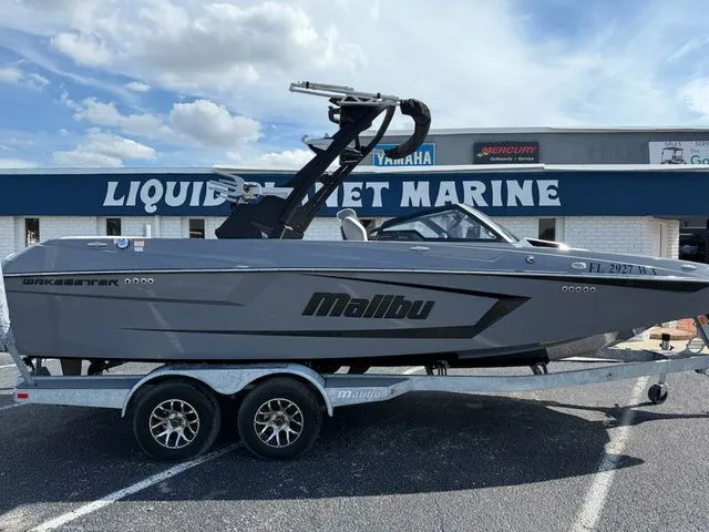 Slide: The Image of Malibu Wakesetter 23 MXZ 2021 - 3