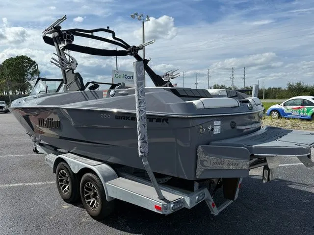 Slide: The Image of Malibu Wakesetter 23 MXZ 2021 - 5
