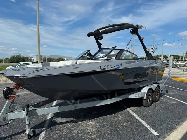 Slide: The Image of Malibu Wakesetter 23 MXZ 2021 - 6