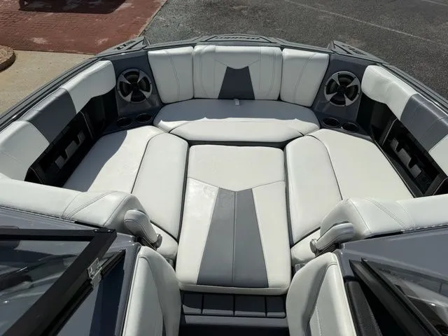 Slide: The Image of Malibu Wakesetter 23 MXZ 2021 - 8